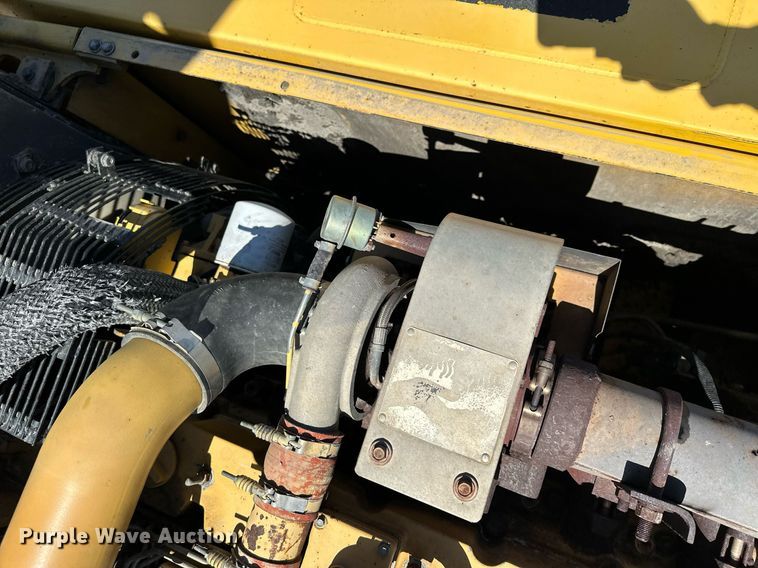 image for item KU9941 2002 Komatsu PC300LC-6  excavator