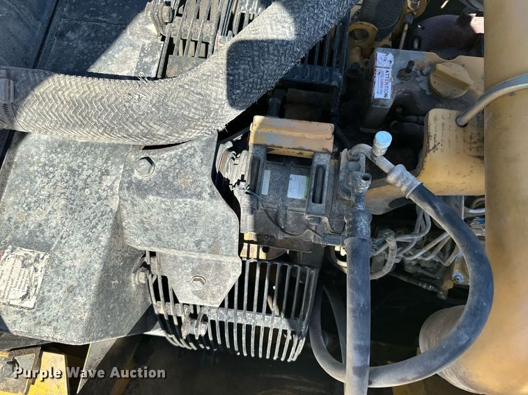 image for item KU9941 2002 Komatsu PC300LC-6  excavator