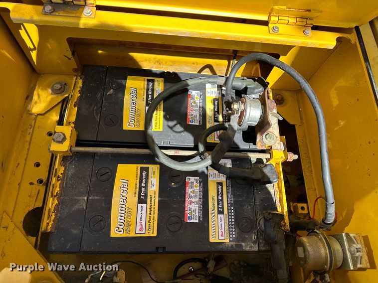 image for item KU9941 2002 Komatsu PC300LC-6  excavator