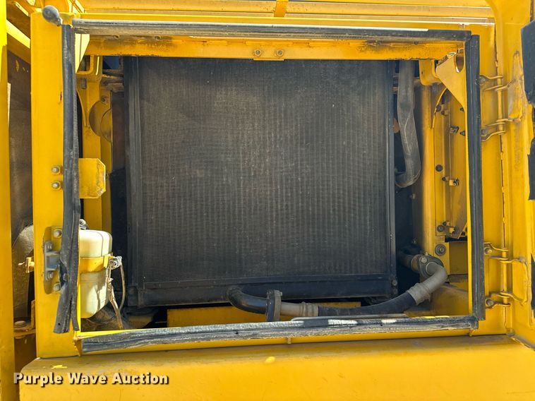 image for item KU9941 2002 Komatsu PC300LC-6  excavator