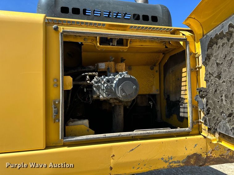 image for item KU9941 2002 Komatsu PC300LC-6  excavator