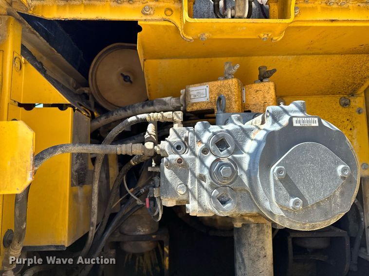 image for item KU9941 2002 Komatsu PC300LC-6  excavator