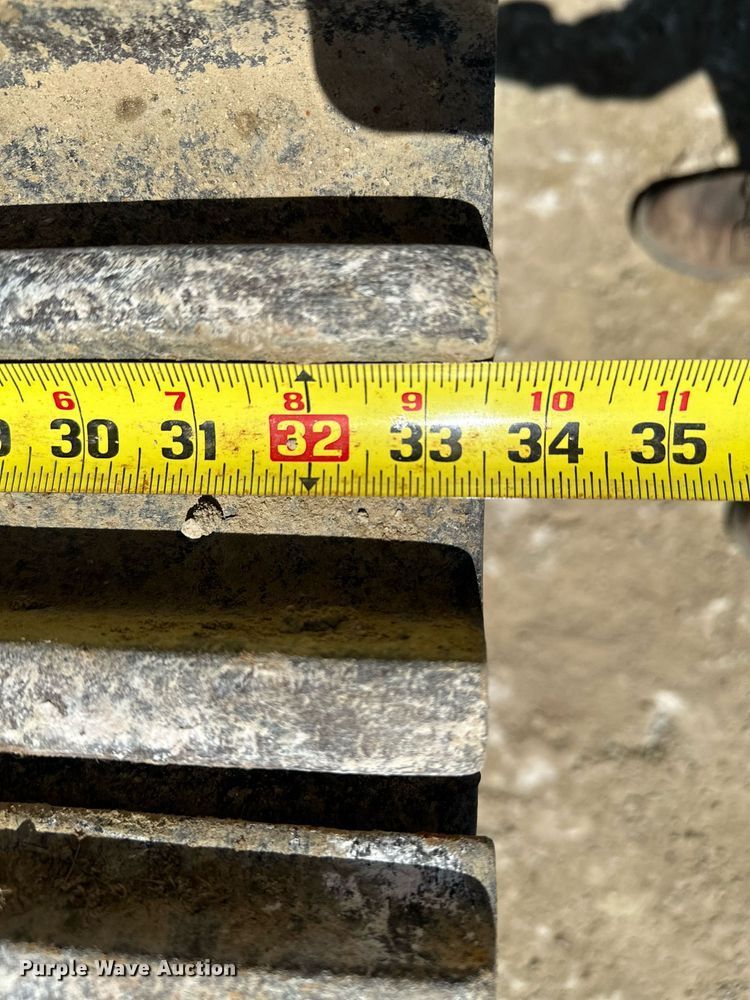 image for item KU9941 2002 Komatsu PC300LC-6  excavator