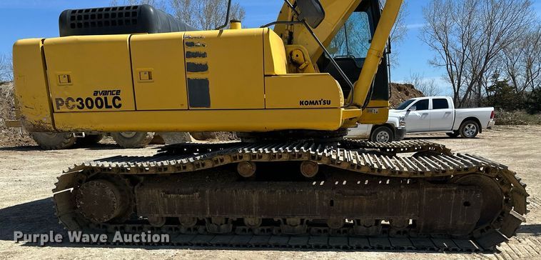 image for item KU9941 2002 Komatsu PC300LC-6  excavator