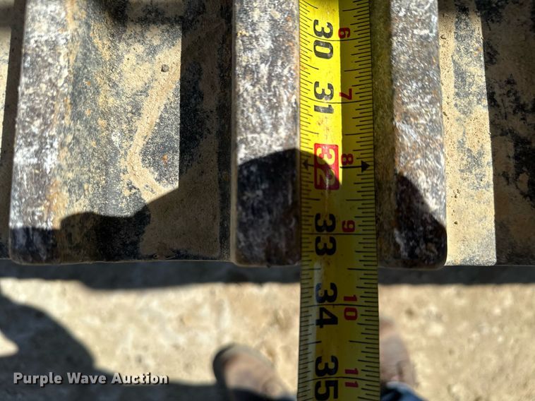 image for item KU9941 2002 Komatsu PC300LC-6  excavator