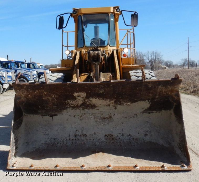 image for item KU9943 1983 Caterpillar 966D  wheel loader