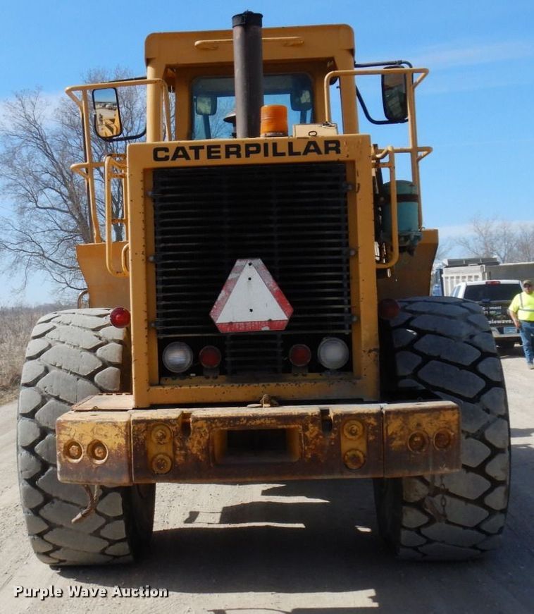 image for item KU9943 1983 Caterpillar 966D  wheel loader