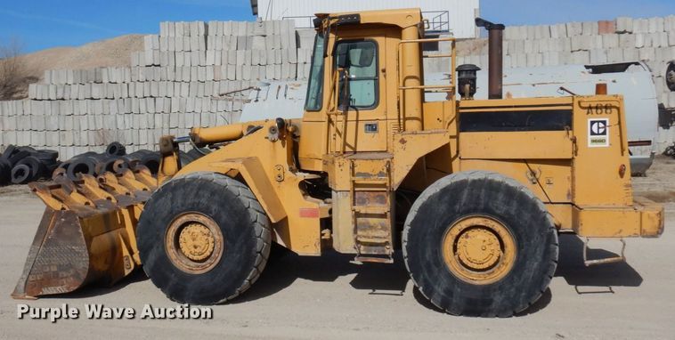image for item KU9943 1983 Caterpillar 966D  wheel loader