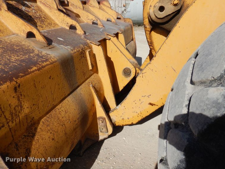 image for item KU9943 1983 Caterpillar 966D  wheel loader