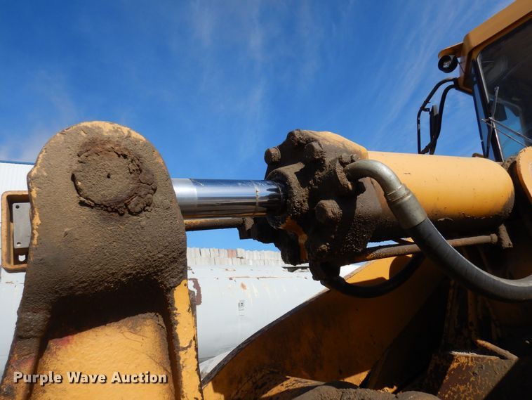 image for item KU9943 1983 Caterpillar 966D  wheel loader
