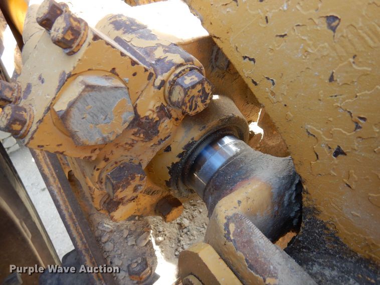 image for item KU9943 1983 Caterpillar 966D  wheel loader