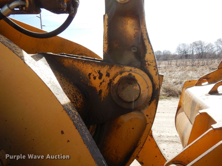 image for item KU9943 1983 Caterpillar 966D  wheel loader