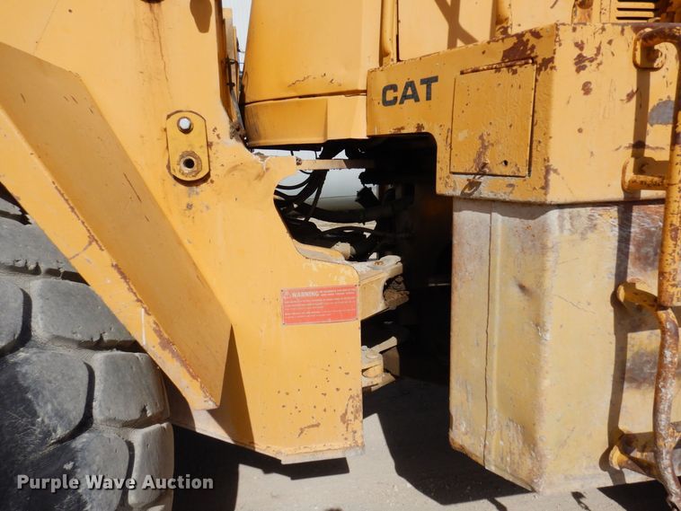 image for item KU9943 1983 Caterpillar 966D  wheel loader