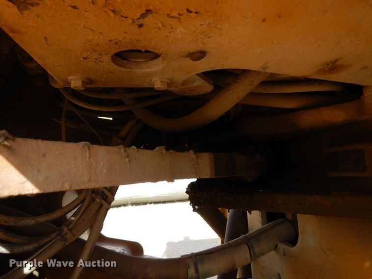 image for item KU9943 1983 Caterpillar 966D  wheel loader