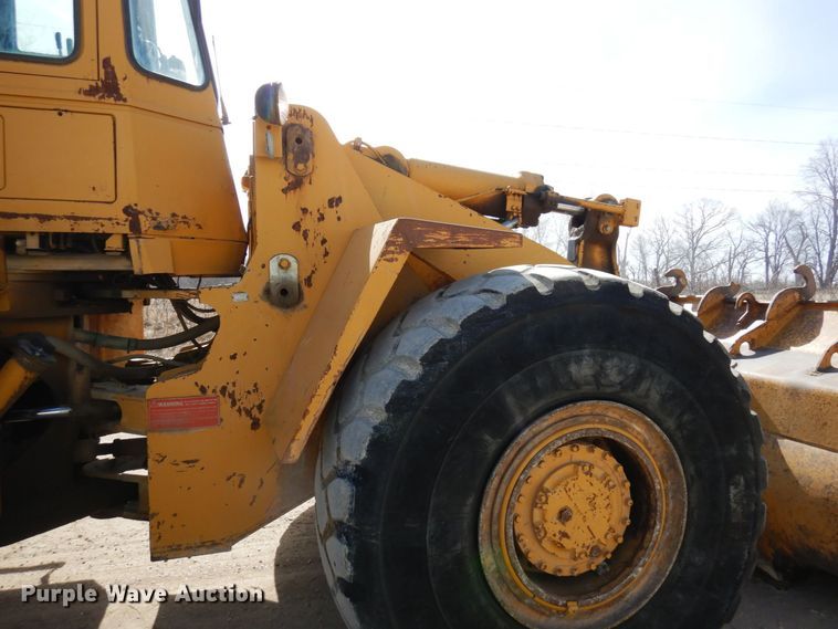 image for item KU9943 1983 Caterpillar 966D  wheel loader