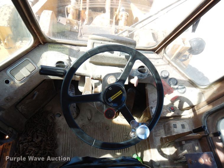 image for item KU9943 1983 Caterpillar 966D  wheel loader