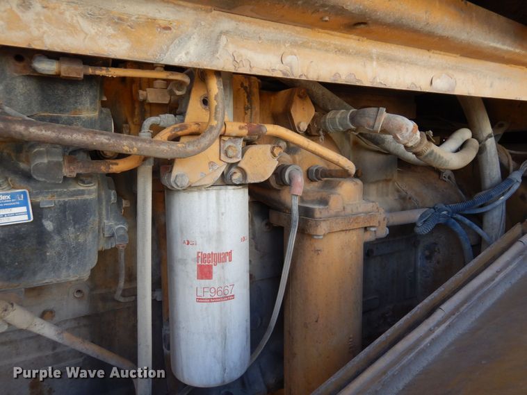 image for item KU9943 1983 Caterpillar 966D  wheel loader