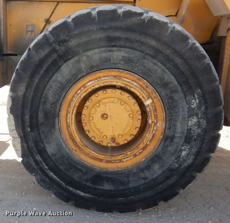 image for item KU9943 1983 Caterpillar 966D  wheel loader