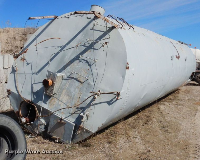image for item KU9946 Johnson  concrete silo