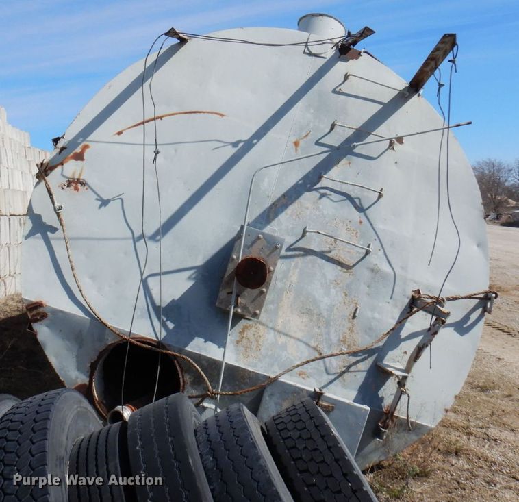 image for item KU9946 Johnson  concrete silo