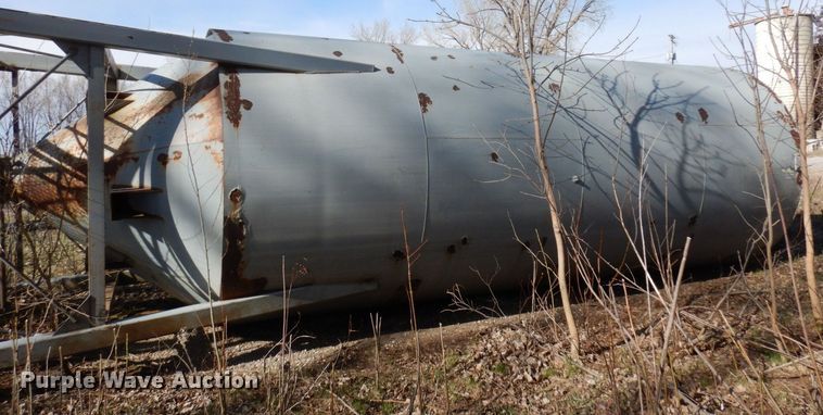 image for item KU9953 MTM  concrete silo