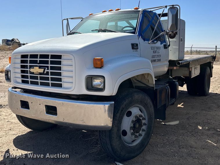 image for item KX9072 2002 GMC C7500  winch truck