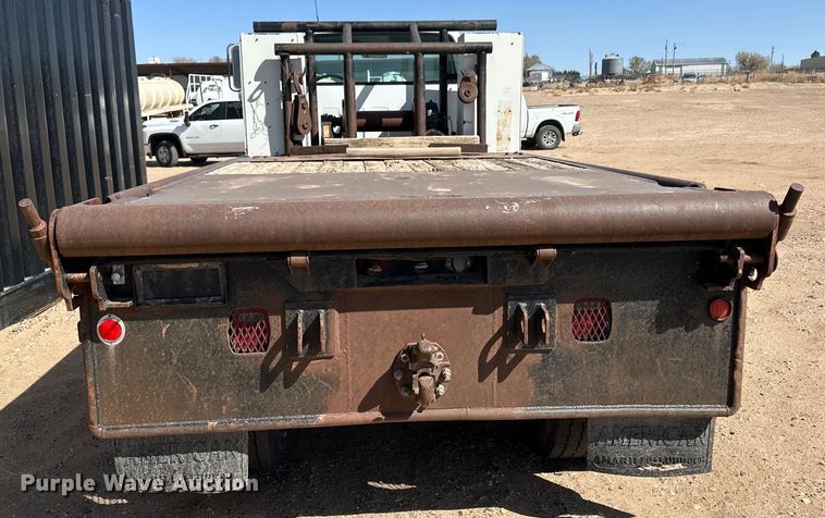 image for item KX9072 2002 GMC C7500  winch truck