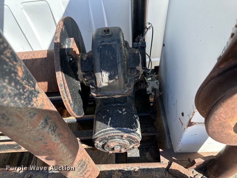 image for item KX9072 2002 GMC C7500  winch truck