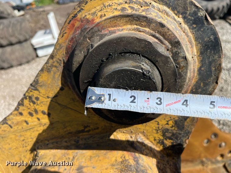 image for item LA9937 42" W excavator bucket