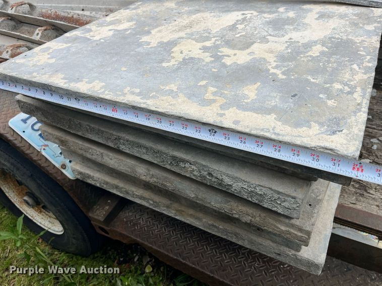 image for item LA9939 Approximately 114 concrete forms