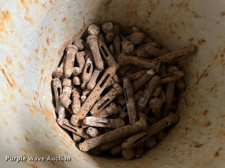 image for item LA9939 Approximately 114 concrete forms