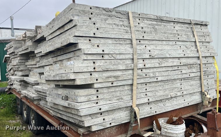 image for item LA9940 Approximately 138 concrete forms