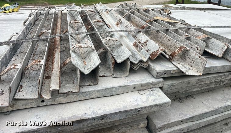 image for item LA9940 Approximately 138 concrete forms