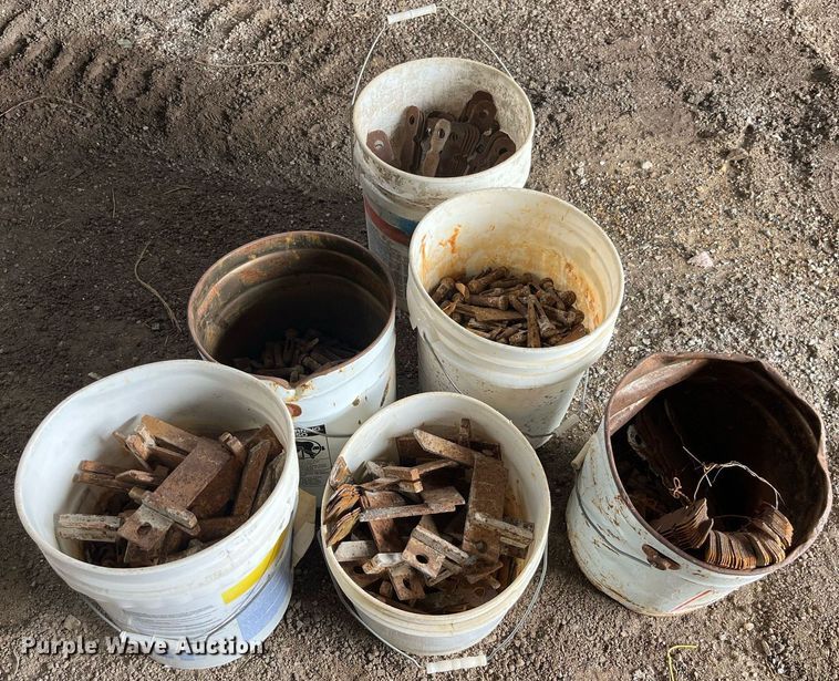 image for item LA9940 Approximately 138 concrete forms