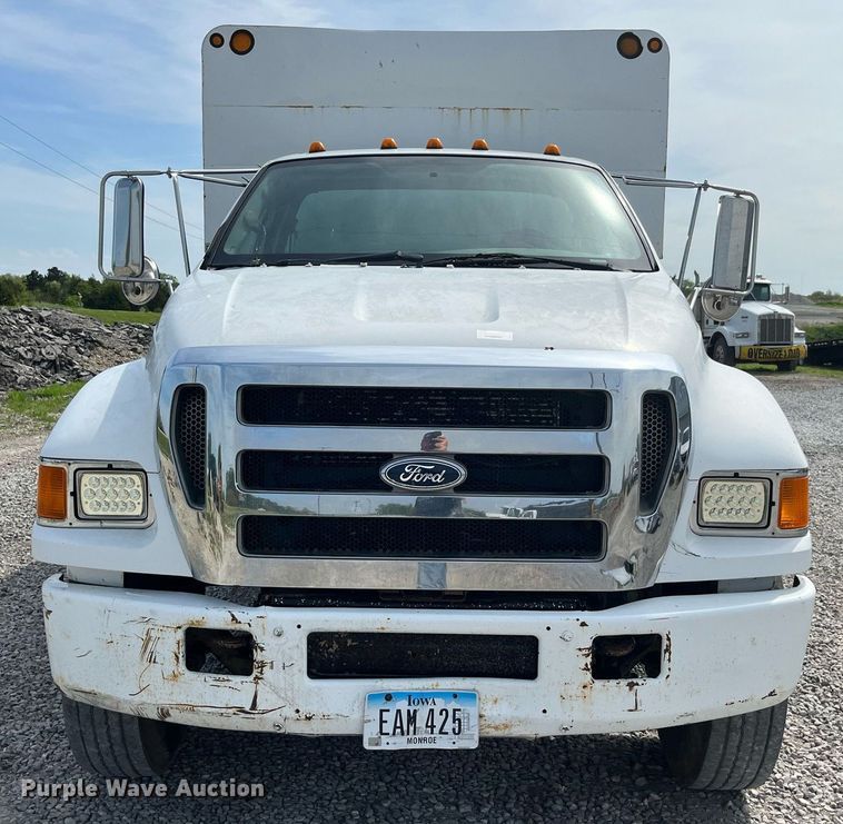 image for item LA9947 2007 Ford F750 Super Duty XL  chipper truck