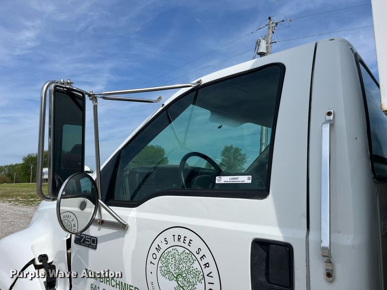 image for item LA9947 2007 Ford F750 Super Duty XL  chipper truck