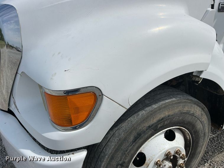 image for item LA9947 2007 Ford F750 Super Duty XL  chipper truck