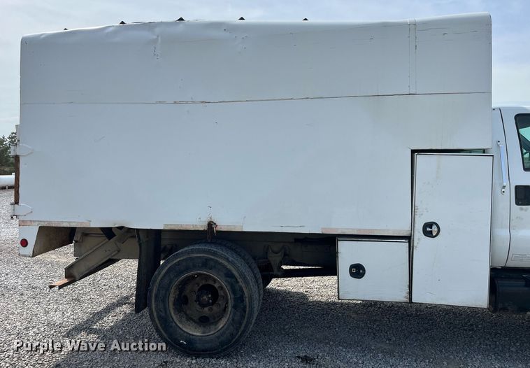 image for item LA9947 2007 Ford F750 Super Duty XL  chipper truck