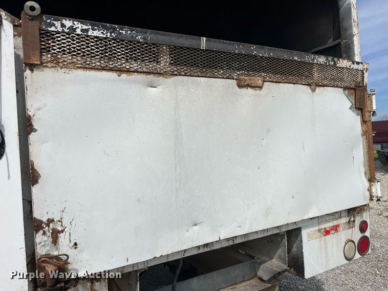 image for item LA9947 2007 Ford F750 Super Duty XL  chipper truck