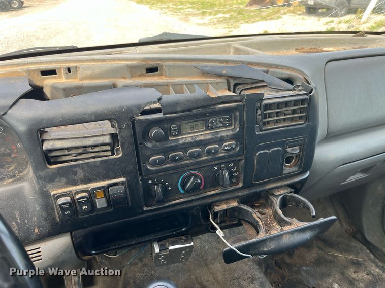 image for item LA9947 2007 Ford F750 Super Duty XL  chipper truck