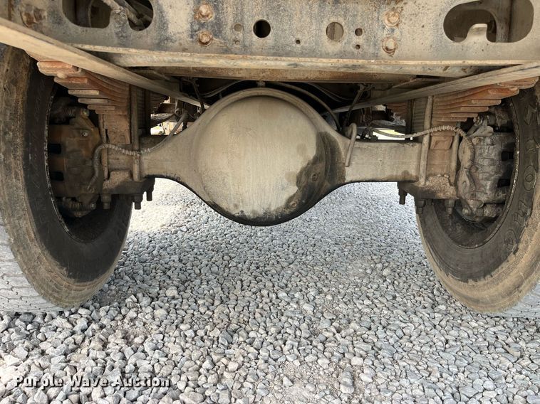 image for item LA9947 2007 Ford F750 Super Duty XL  chipper truck