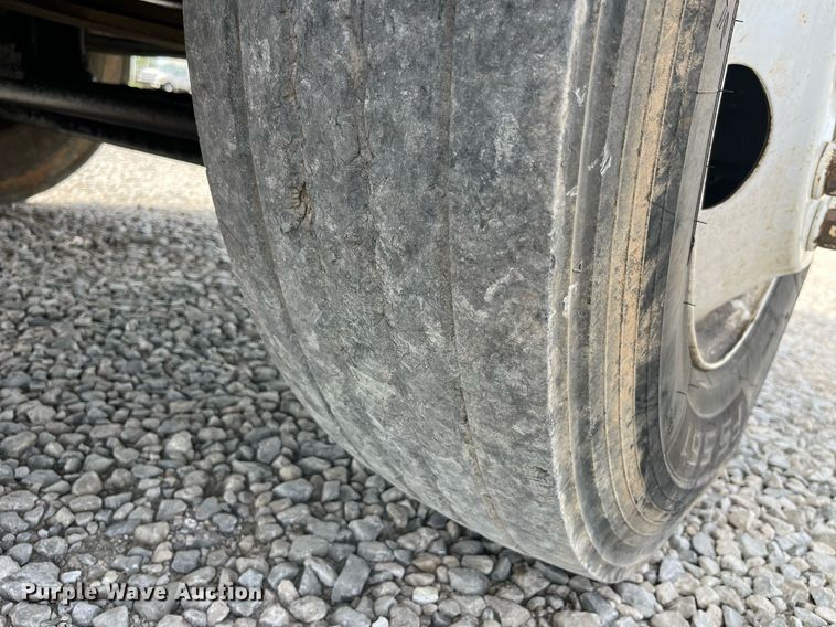 image for item LA9947 2007 Ford F750 Super Duty XL  chipper truck