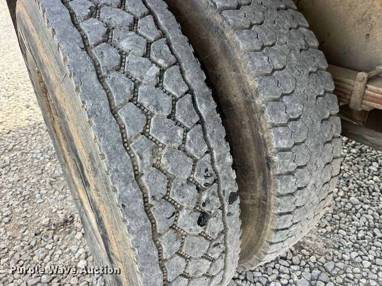 image for item LA9947 2007 Ford F750 Super Duty XL  chipper truck