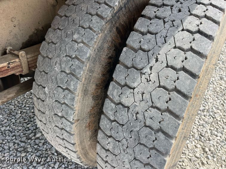 image for item LA9947 2007 Ford F750 Super Duty XL  chipper truck