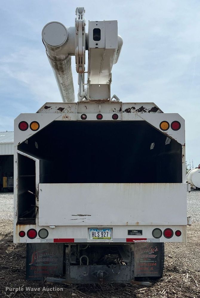 image for item LA9948 2006 Ford F750  forestry bucket truck