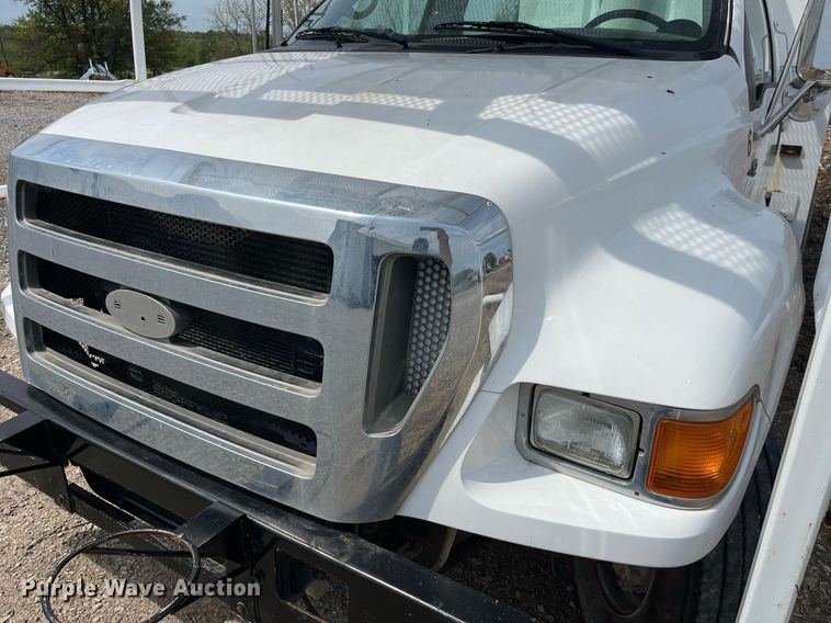 image for item LA9948 2006 Ford F750  forestry bucket truck