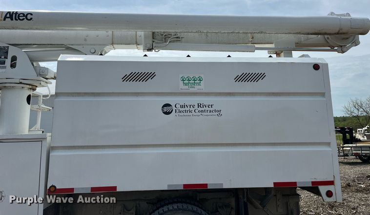 image for item LA9948 2006 Ford F750  forestry bucket truck