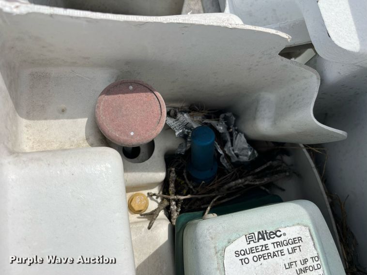 image for item LA9948 2006 Ford F750  forestry bucket truck