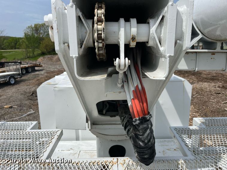 image for item LA9948 2006 Ford F750  forestry bucket truck