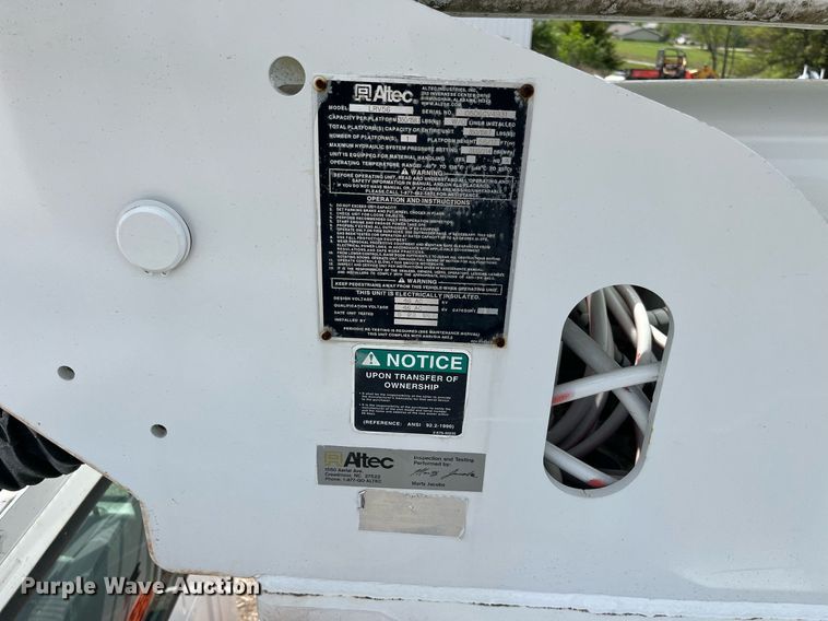 image for item LA9948 2006 Ford F750  forestry bucket truck